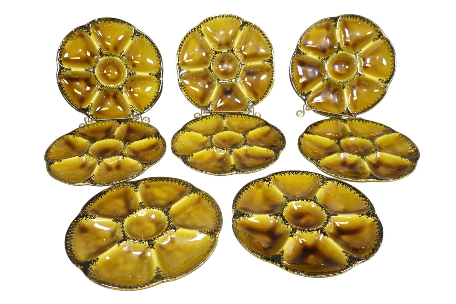 Set of 8 French Gien green oyster plates with black border (1 of 5)