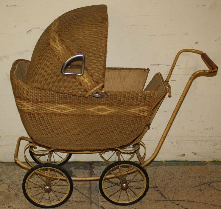 wicker baby buggy