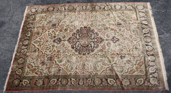 10' x 14' Persian silk Kashan rug: 10' x 14' Persian silk Kashan rug. Silk pile and silk foundation. Over 400 hand-tied knots per square inch.