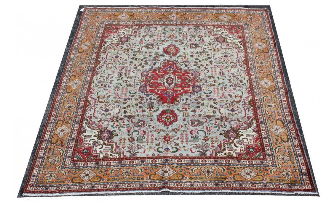 9'7 x 11'7 Persian Tabriz rug: 9'7 x 11'7 Persian Tabriz rug