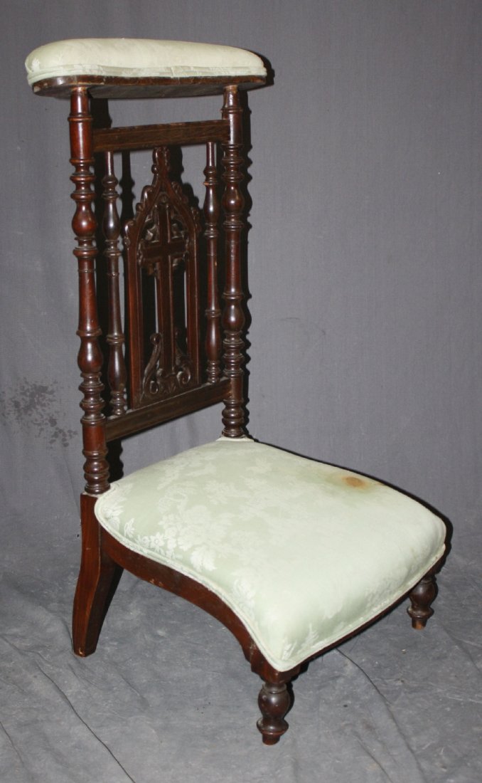 English pierce carved back prayer bench (1 of 4)