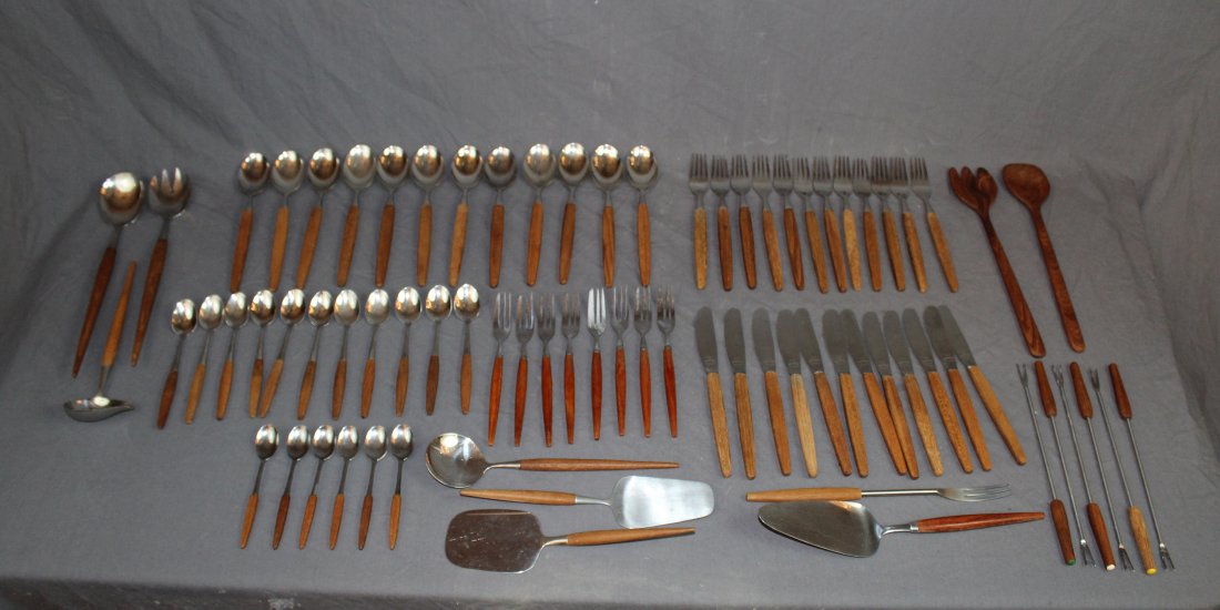 Dutch teak & stainless flatware service (1 of 2)