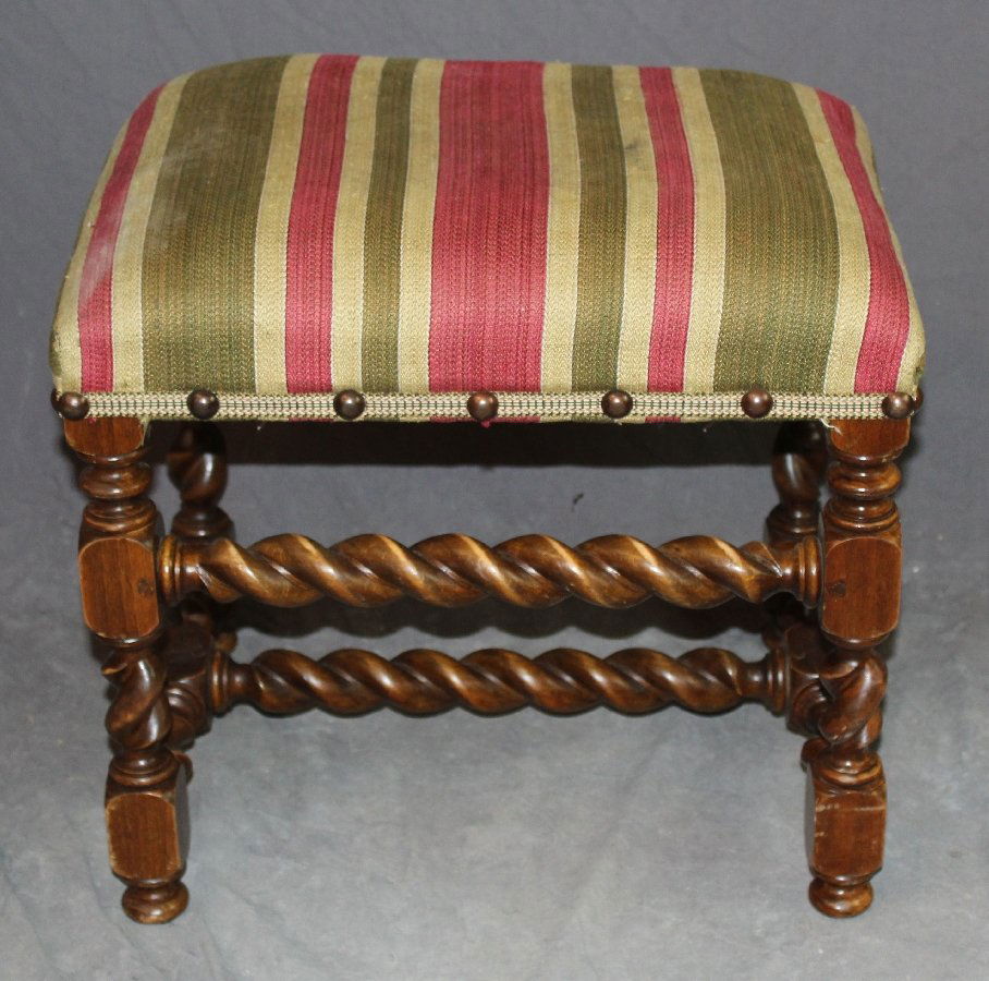 French Louis XIII style footstool (1 of 2)
