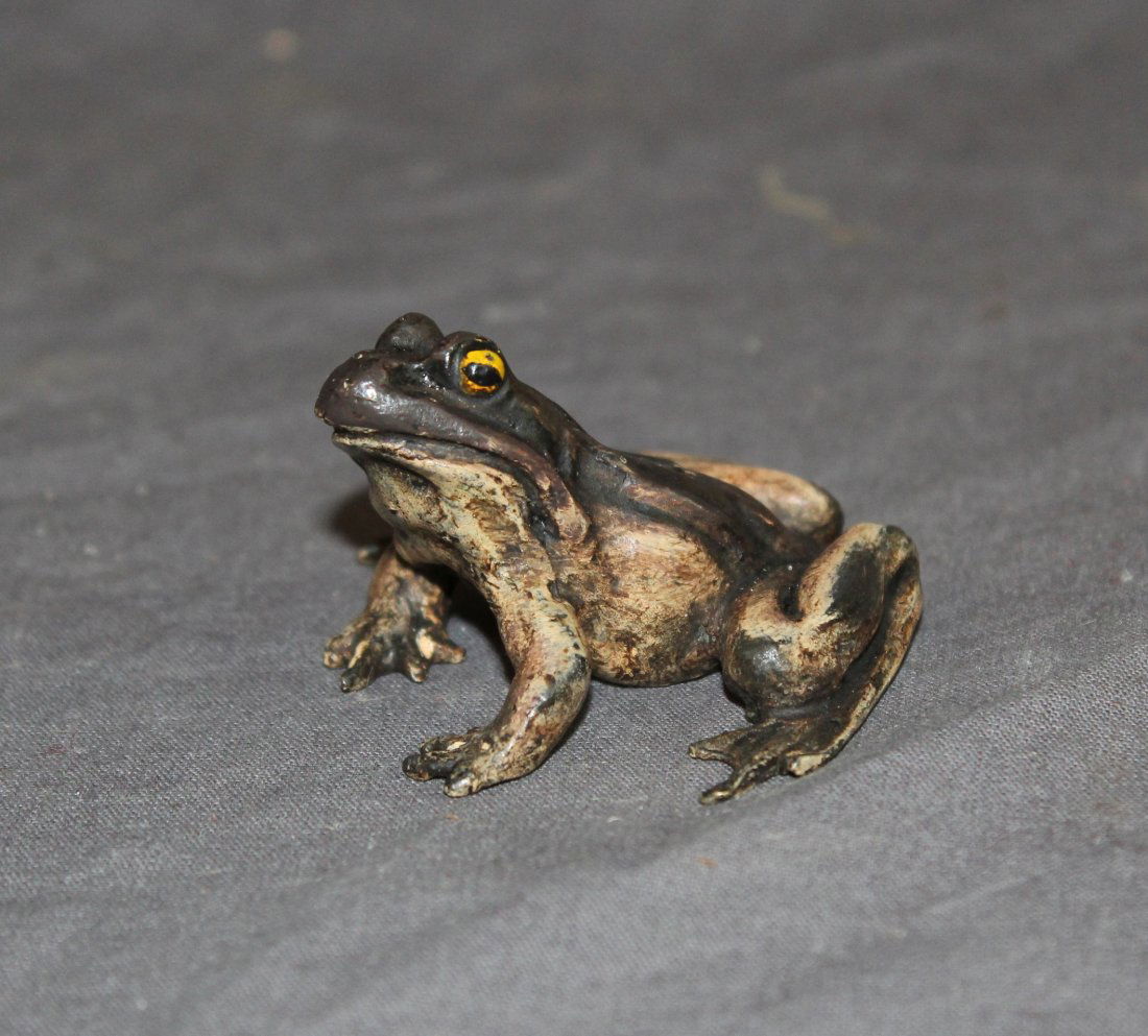 Austrian cold painted bronze frog figurine (1 of 2)
