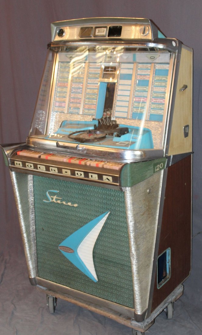 Vintage Rockola Tempo 120 jukebox (1 of 5)