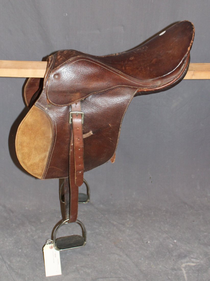 English leather riding saddle (1 of 3)