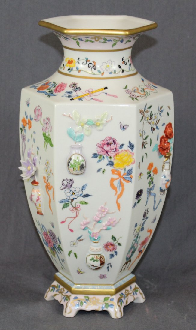 Dawen Wang Vase of One Hundred flowers by Franklin Mint