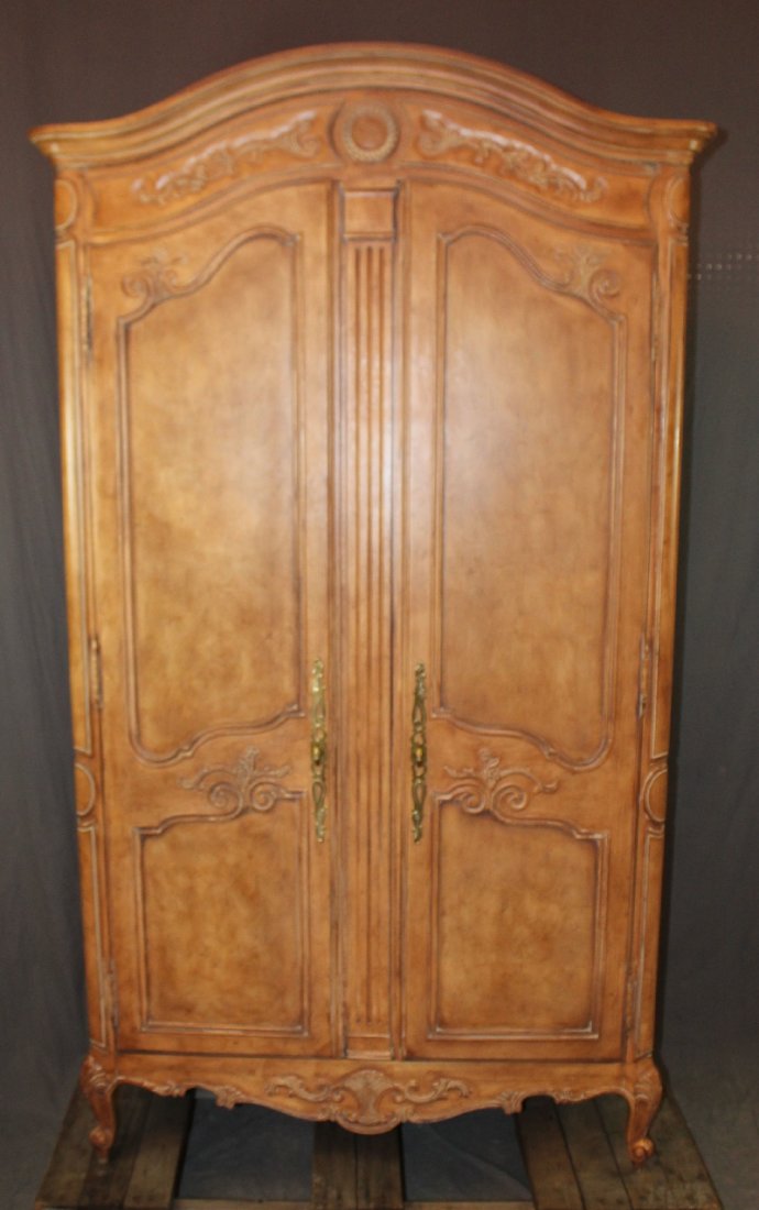 Drexel Heritage French Provincial style armoire (1 of 6)