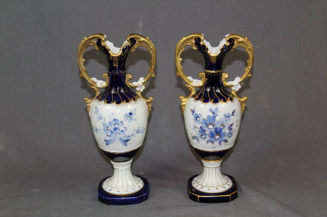 Pair of companion Old Paris porcelain vases (1 of 7)
