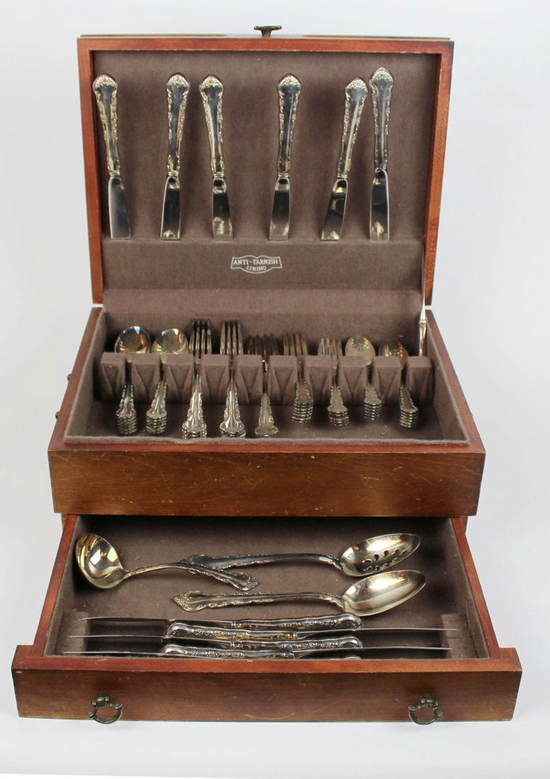 Towle silverplate flatware service for 12 (1 of 4)