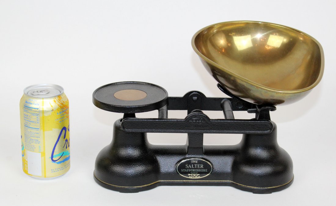 Salter Staffordshire kitchen scale (1 of 4)