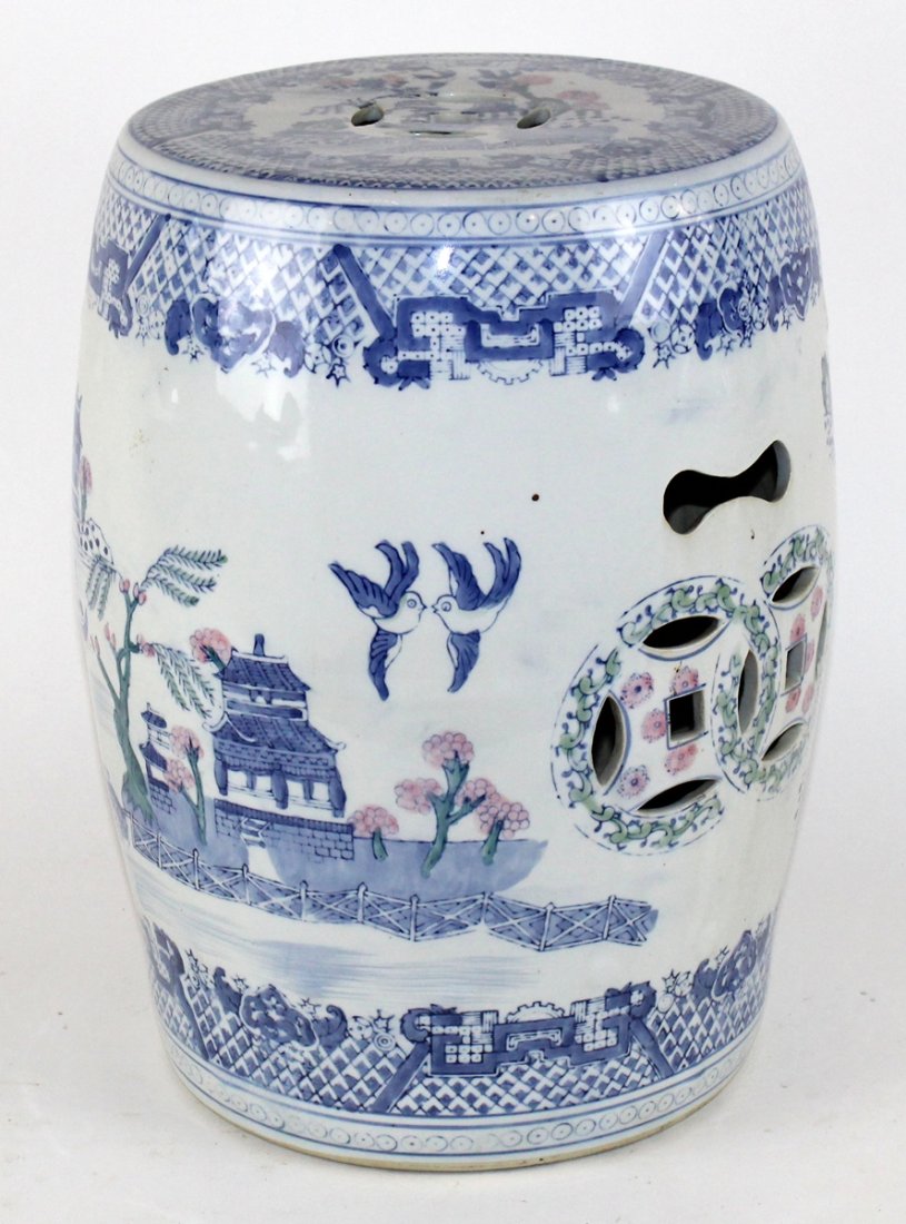 Chinese porcelain garden seat: Chinese porcelain garden seat. 18"h x 13"dia