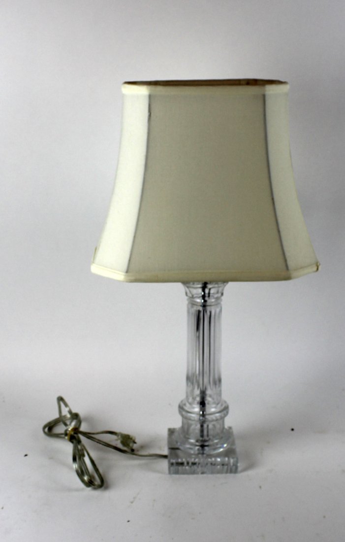 Vintage crystal lamp with etched floral decoration (1 of 4)