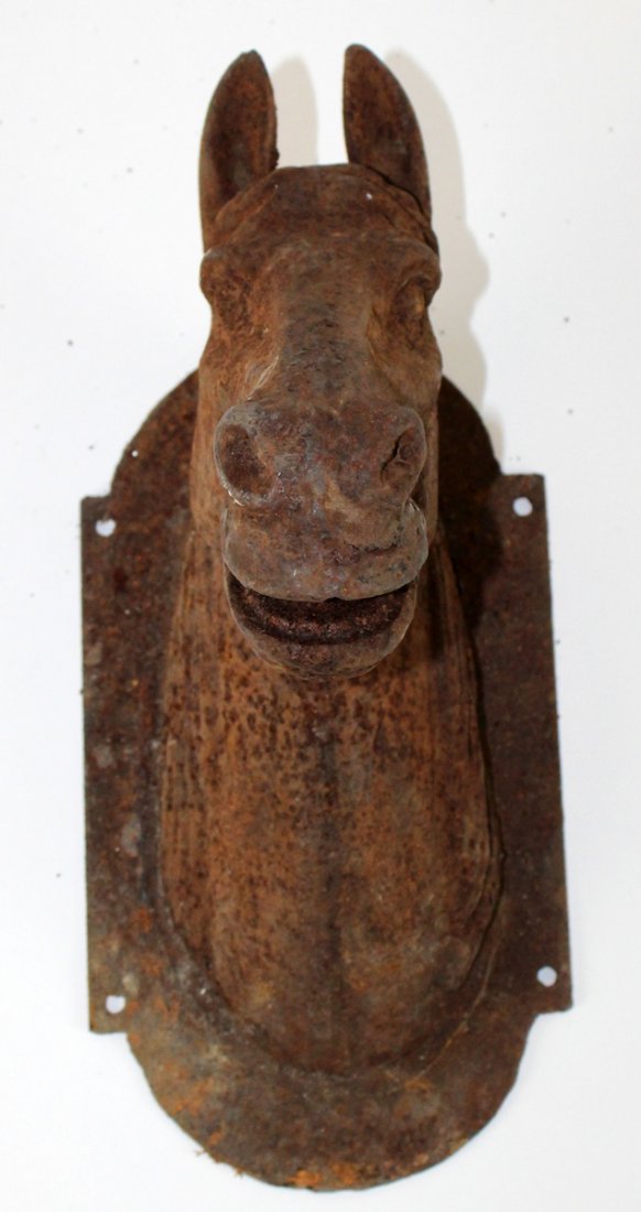 Cast iron wall mount horse head (1 of 3)
