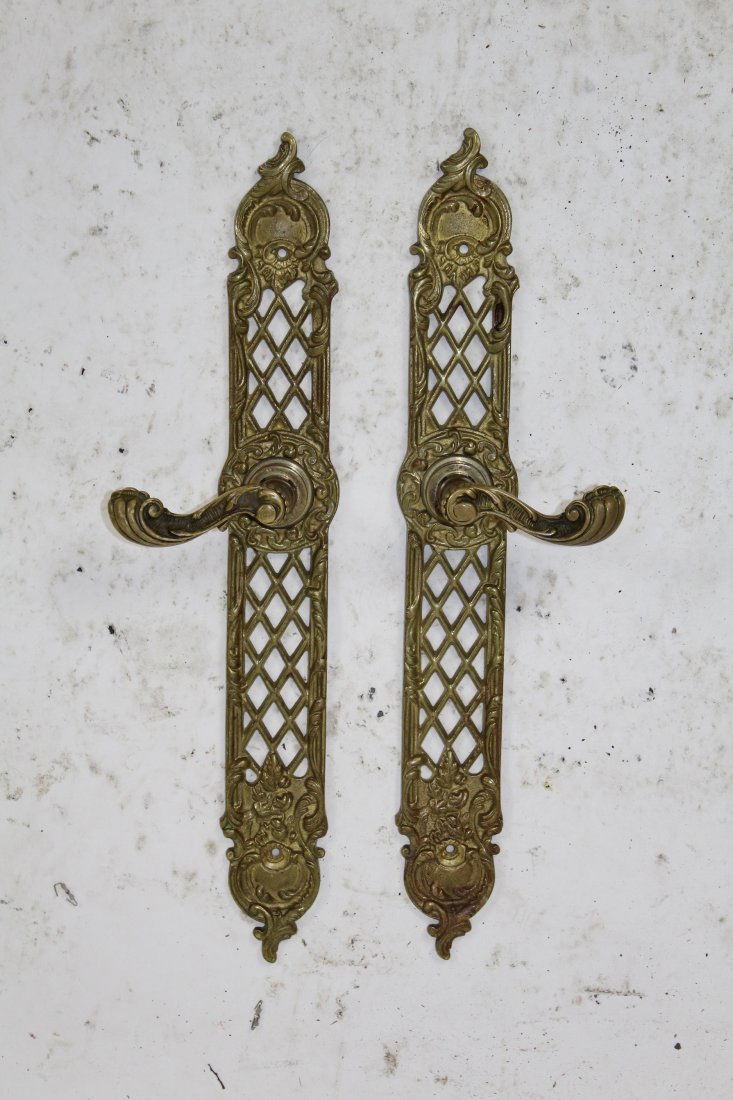 Lot of 2 bronze door handles (1 of 2)