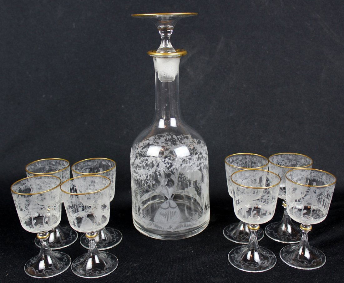 Etched crystal decanter & 8 gold rimmed cordials (1 of 4)