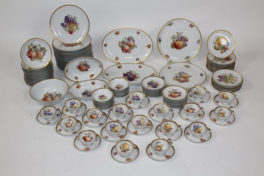 E&R Golden Crown Germany Orchard china service (1 of 7)