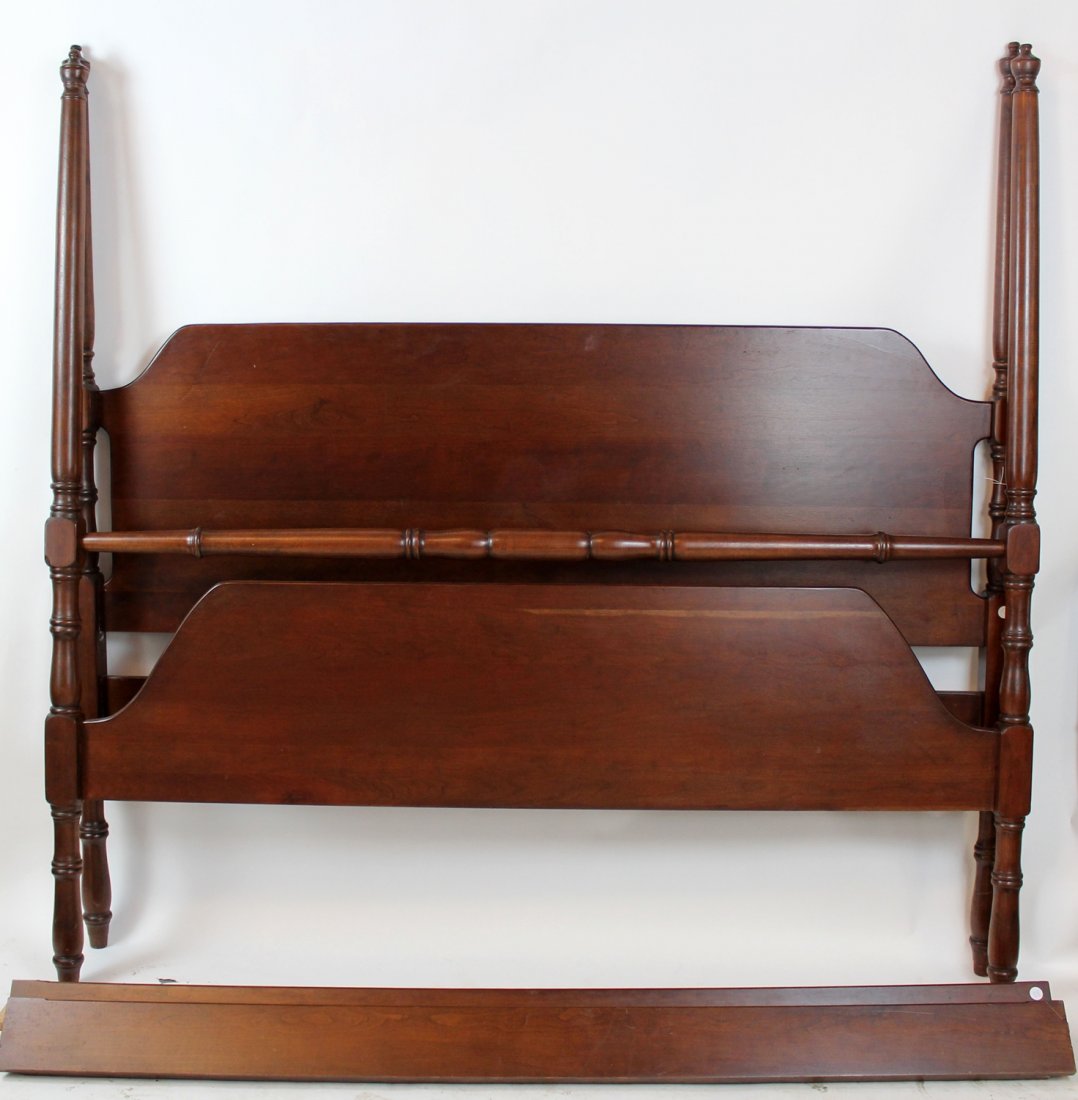 King size 4-poster bed in cherry: King size 4-poster bed in cherry. 75"h x 78"w