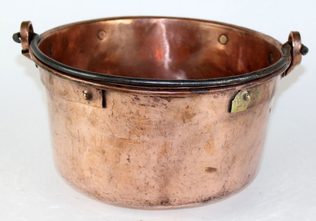 Antique French hand hammered copper pot (1 of 4)