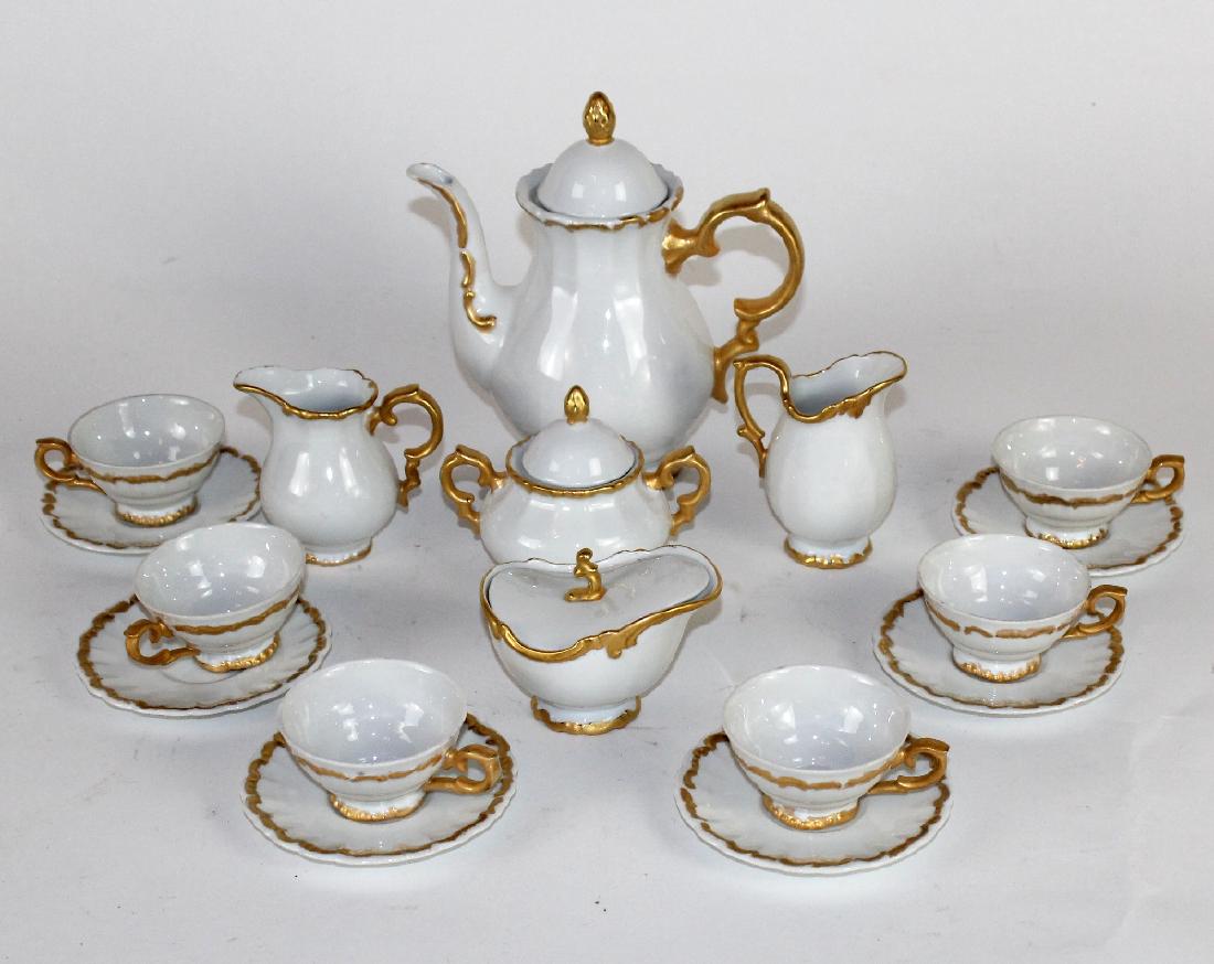 Bavarian porcelain demi-tasse coffee service: Bavarian porcelain demi-tasse coffee service for 6. Tirschenreuth & others.