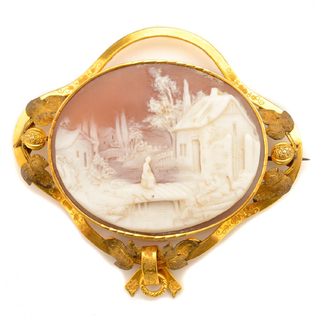 Shell Cameo, 14k Yellow Gold, Gold-Filled Brooch. (1 of 4)