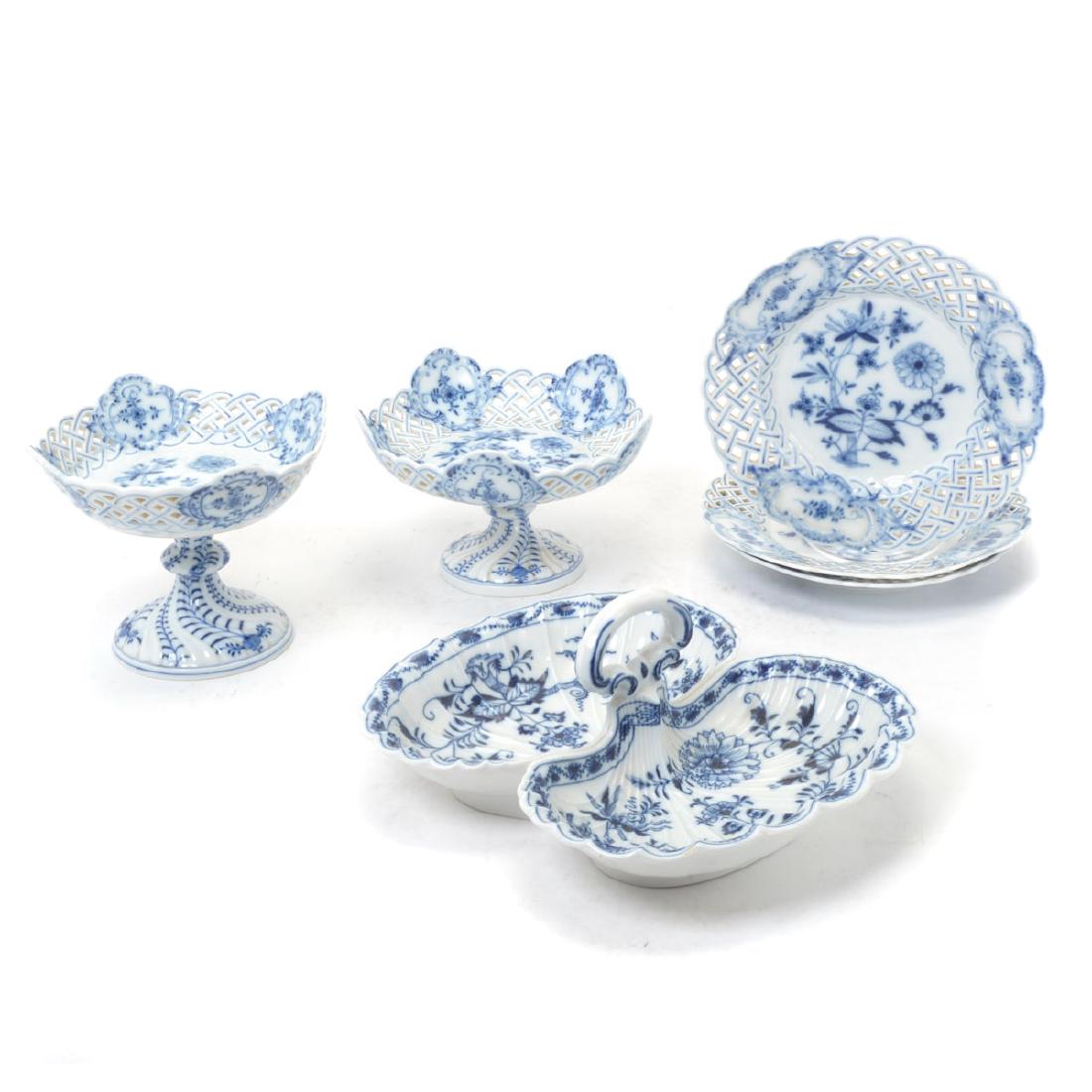Six Meissen Blue Onion Porcelain Table Articles (1 of 10)