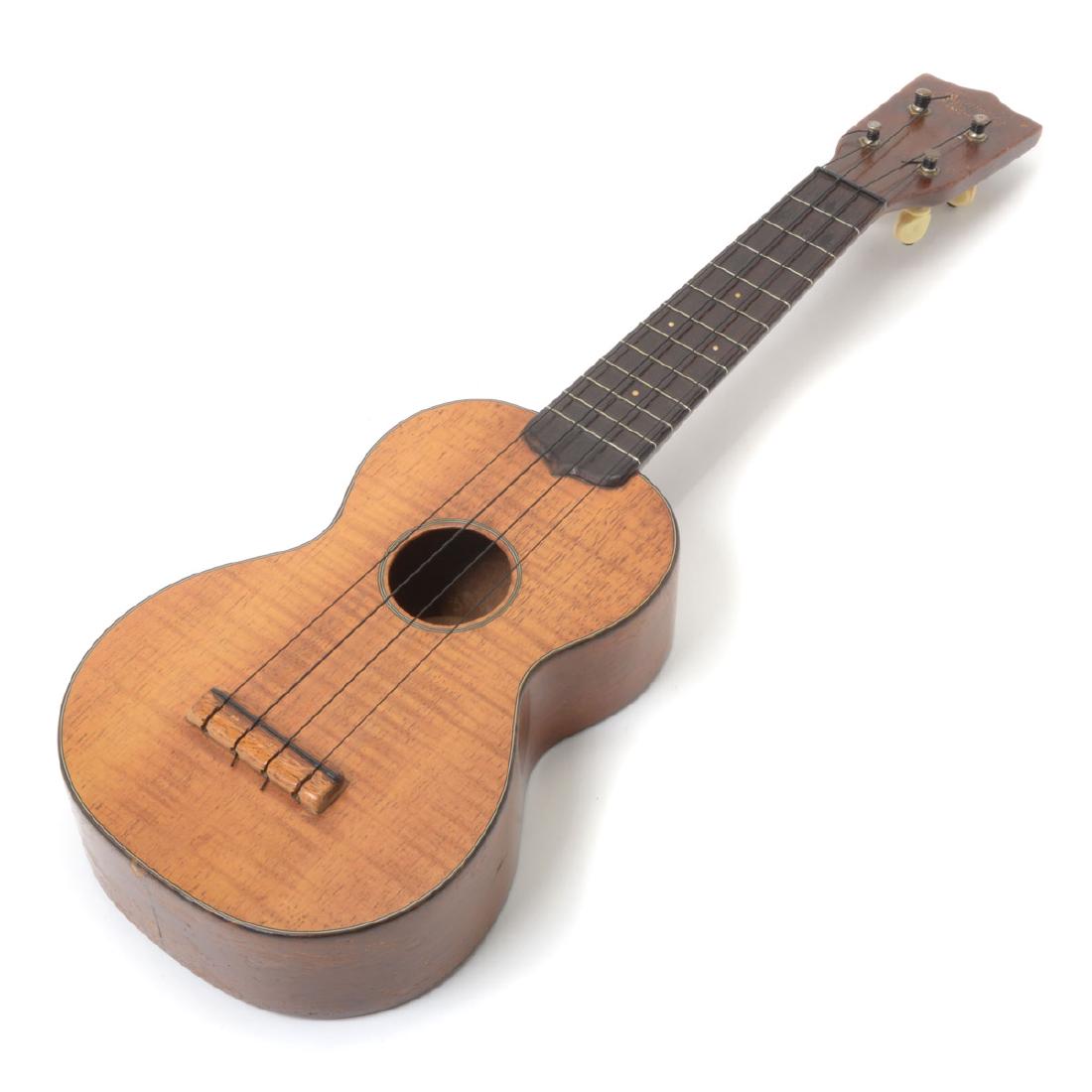 Martin Ukelele with Geib Metal Tagged Case (1 of 8)