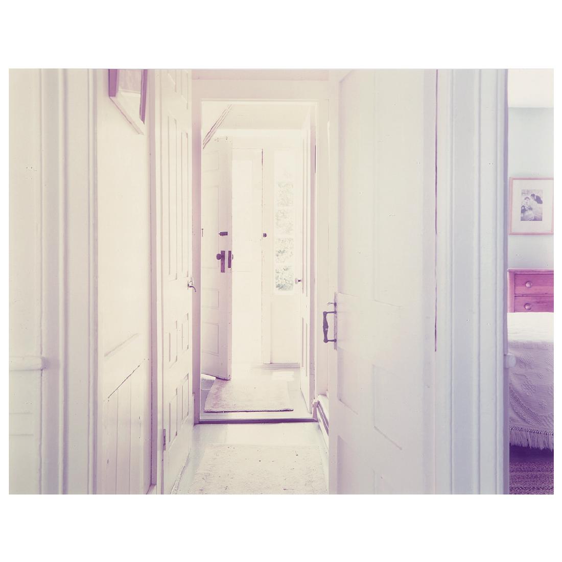 Joel Meyerowitz "Hartwig House, Cape Cod" color: JOEL MEYEROWITZ (American born 1938) "Hartwig House, Truro, Cape Cod" Color Photograph. Sight: 15 1/4 x 19 1/2 inches. Label verso reads: Print made in 1980 by Joel Meyerowitz - signed on the verso. "