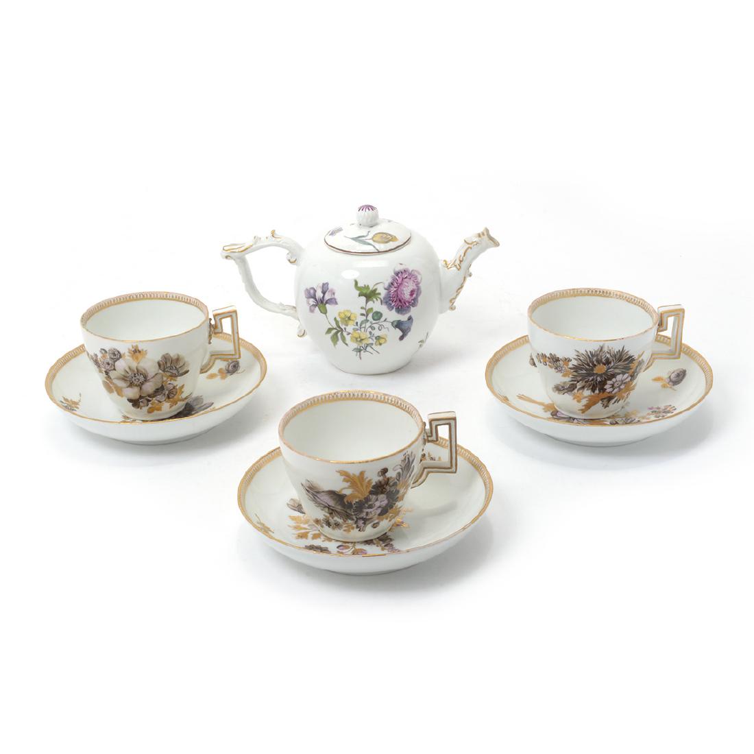 Meissen Porcelain Teapot, 18th C &Three Teacups and (1 of 8)