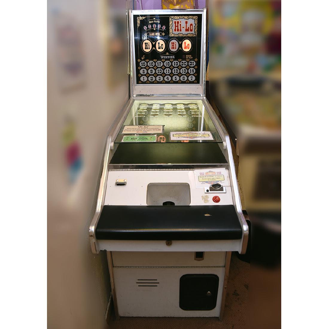 Hi-Lo Game by Seidel Amusements 1997 (1 of 1)