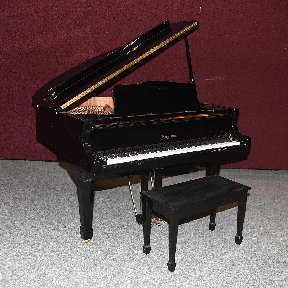 bergmann baby grand piano
