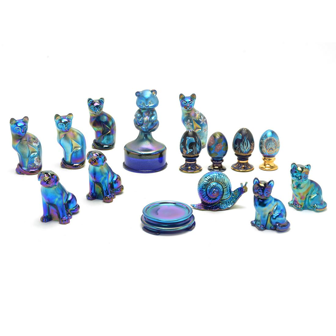 15 Fenton Favrene Glass Articles. (1 of 2)