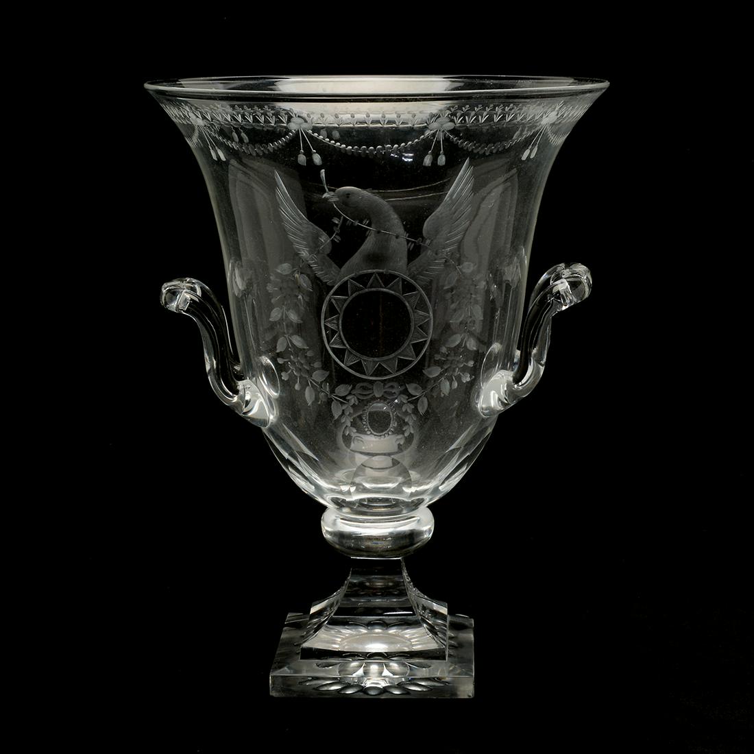Steuben Strawberry Mansion Trophy Form Vase. (1 of 2)