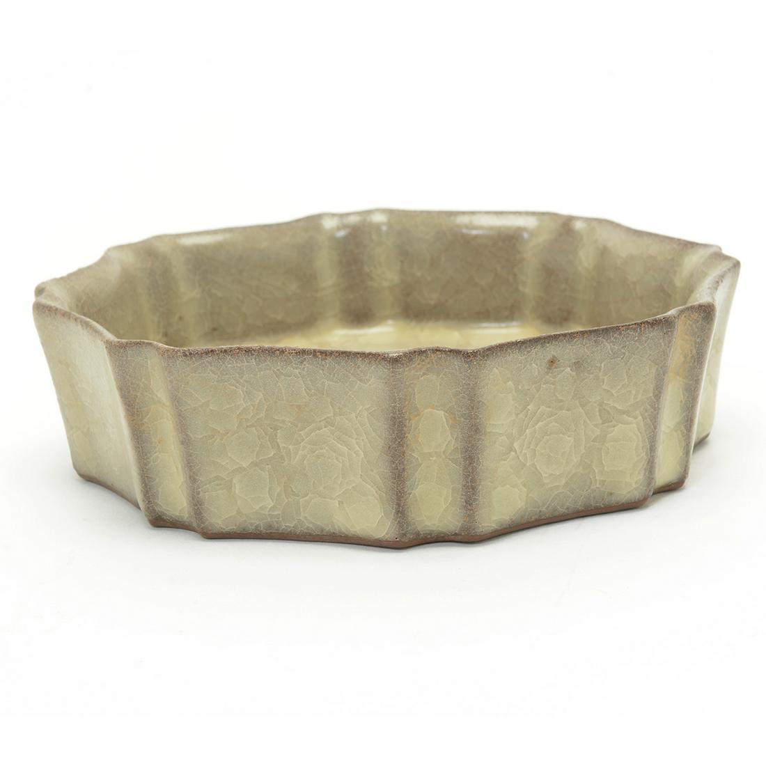 Chinese Guan-Type 'Ice Crackle' Glazed Brushwasher (1 of 2)