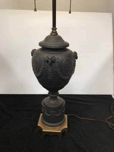 Warren Kessler Urn Form Basalt Table Lamp. (1 of 4)