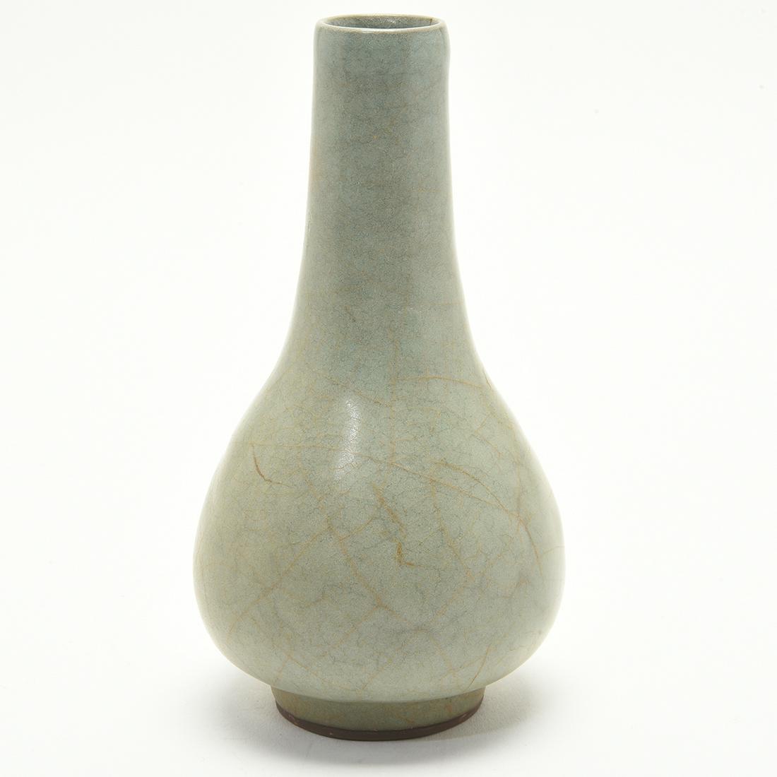 Chinese Guan-Type Bottle Vase (1 of 1)
