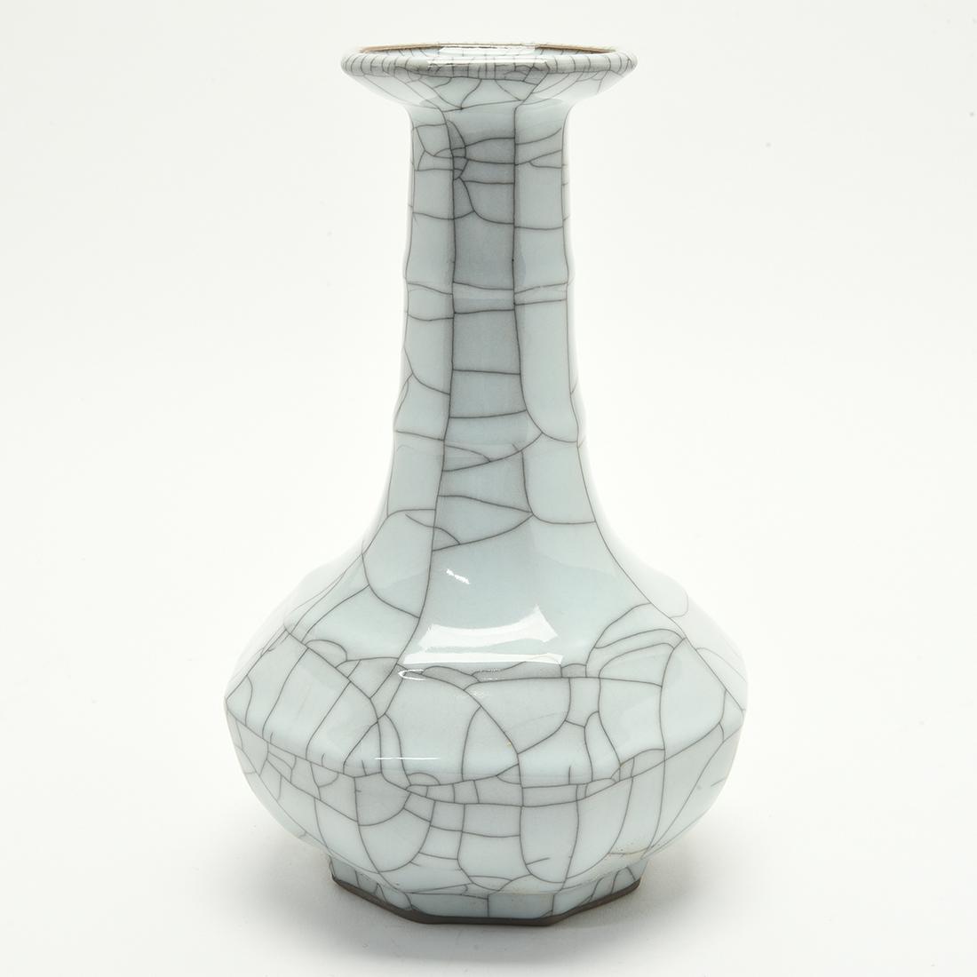 Chinese Guan-Type Faceted 'Bamboo Neck' Vase (1 of 1)
