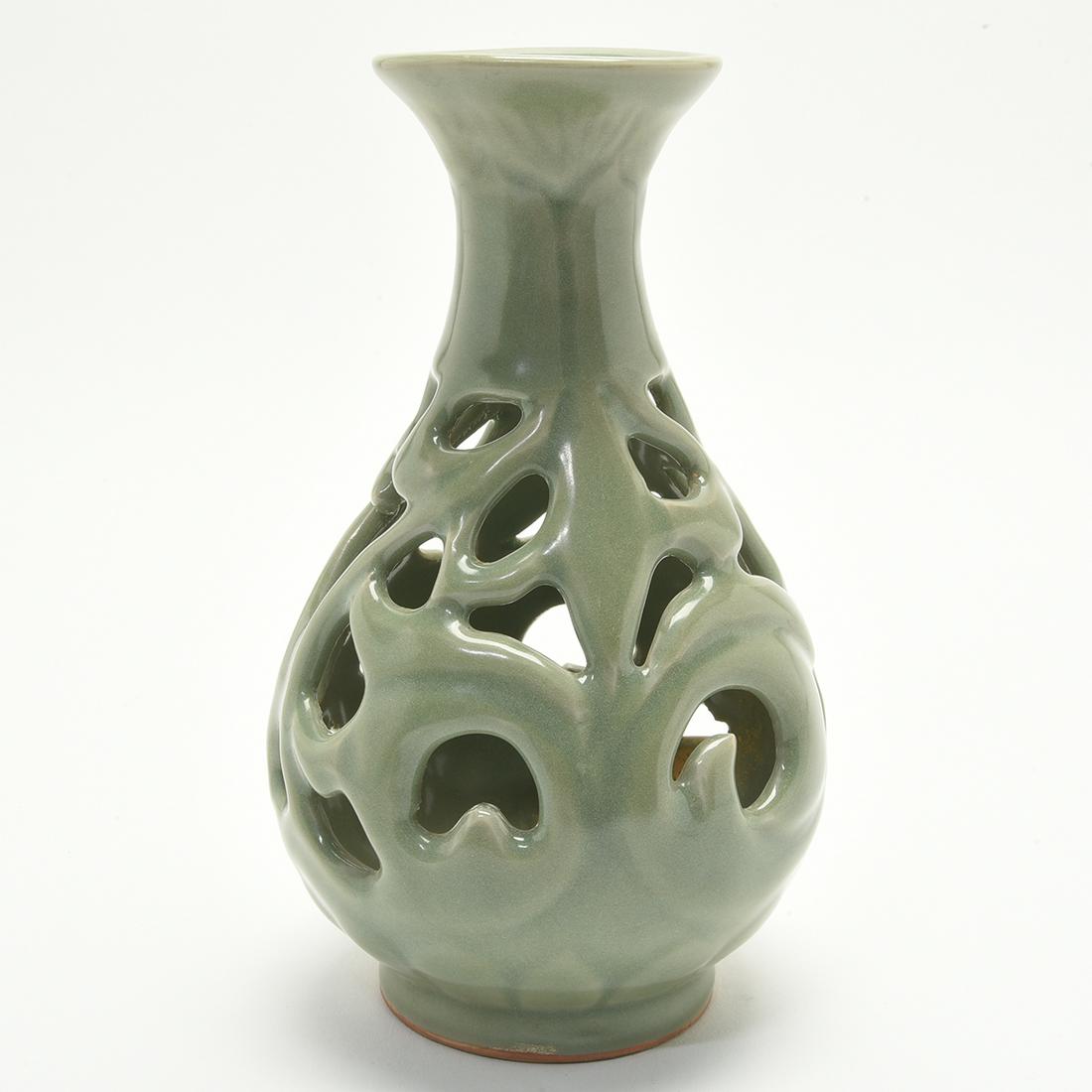 â€ Chinese Longquan Celadon Pierced Vase. (1 of 1)