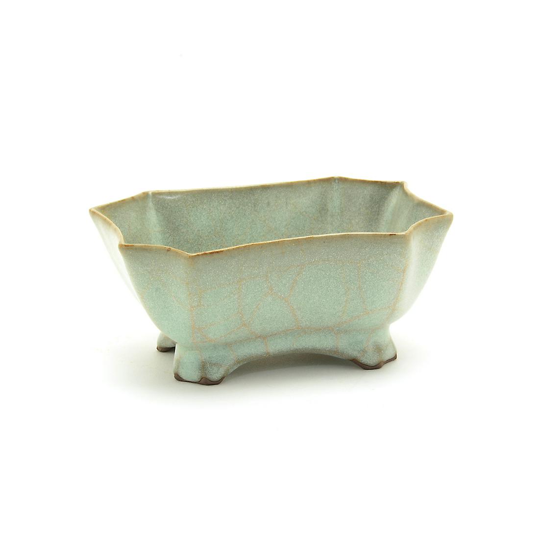 Chinese Longquan Guan-Type Brush Washer. (1 of 2)