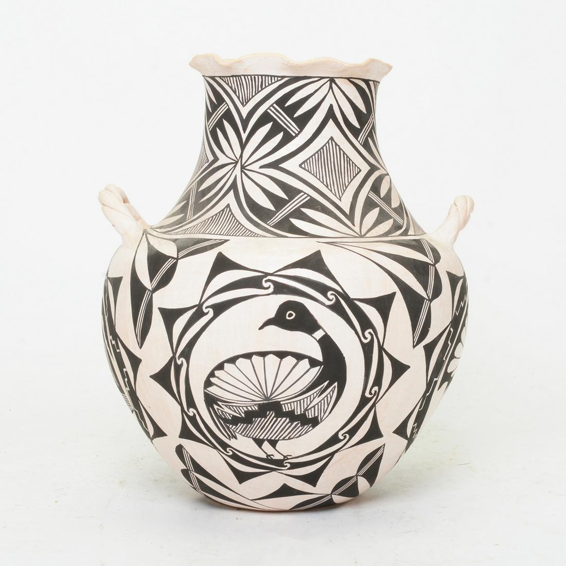 Native American Acoma Emmalita Chino Vessel. (1 of 3)