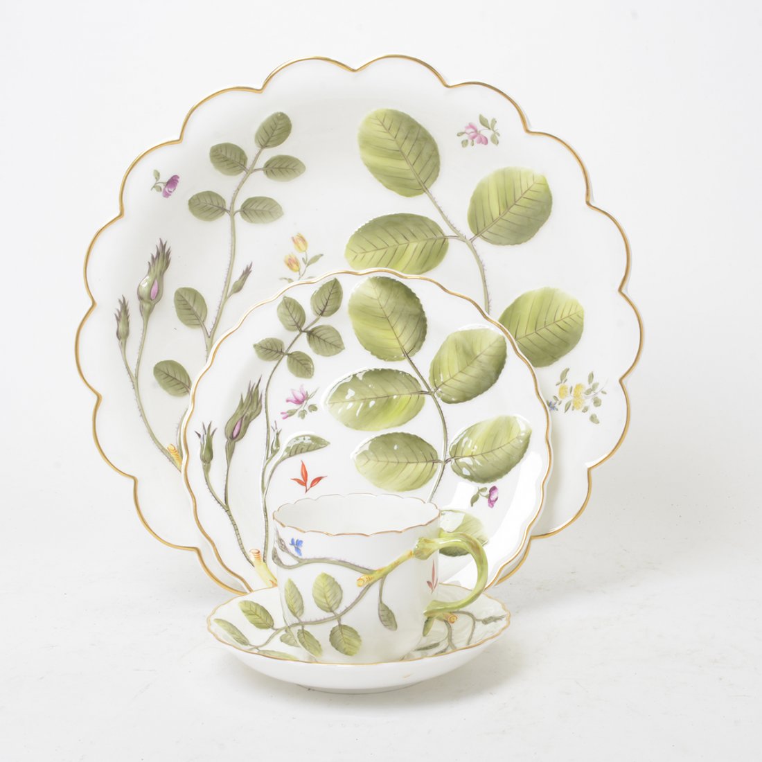 Partial Royal Worcester Blind Earl Porcelain Service.: Partial Royal Worcester Blind Earl Porcelain Service. Comprising 13 dessert plates, 12 teacups with 12 saucers, and one scalloped bowl. Marked 'ROYAL WORCESTER BONE CHINA MADE IN ENGLAND / W / THE BLI