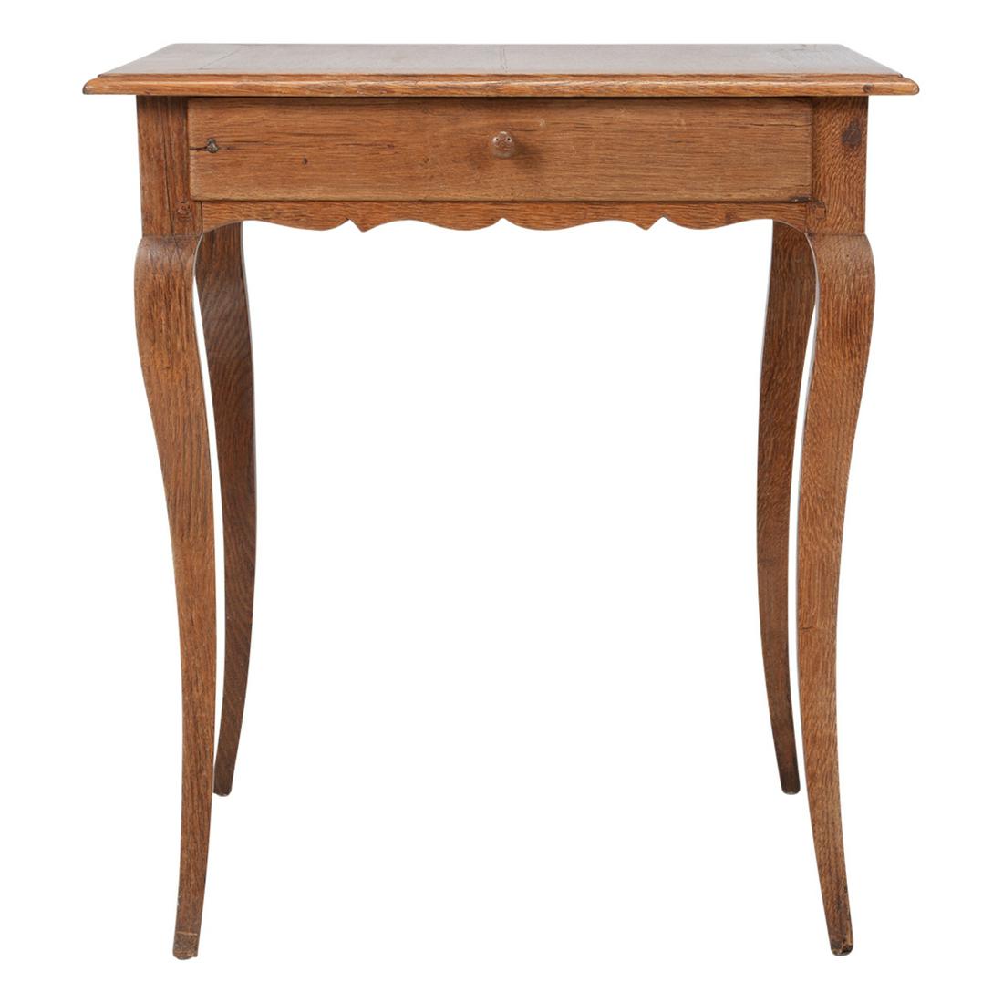 French Provincial Oak Table. (1 of 2)
