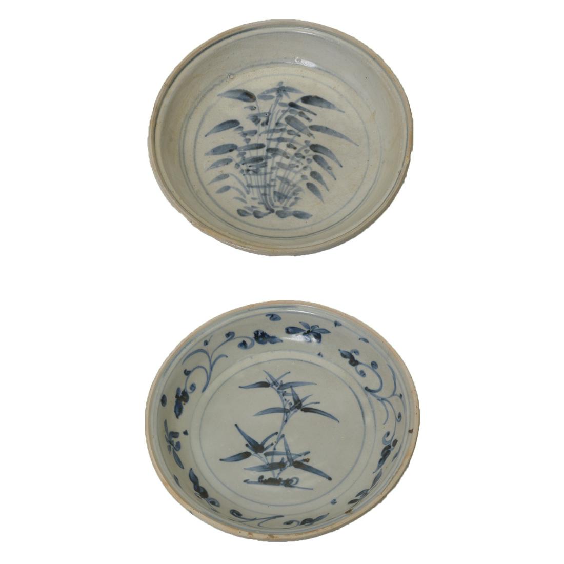 Ten Hoi An Hoard Blue and White Low Bowls.: Ten Hoi An Hoard Vietnamese Blue and White Low Bowls, Late 15th or Early 16th Century. Each with rounded sides flaring toward an everted rim, the interior with a central roundel of leafy plants within