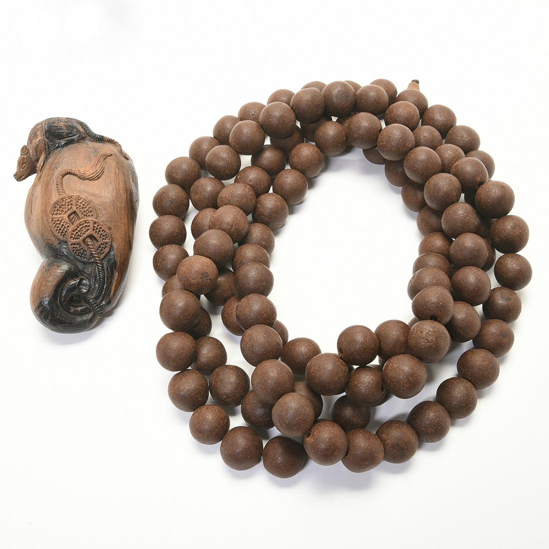 Chinese Aloeswood Carving and Rosary. (1 of 4)