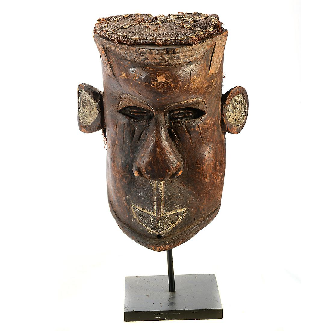 19th Century African Kuba Maschera Elmo Mulwalwa Kete (1 of 7)