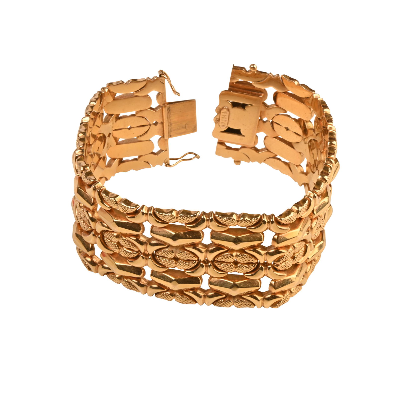 18k Yellow Gold Bracelet. (1 of 3)