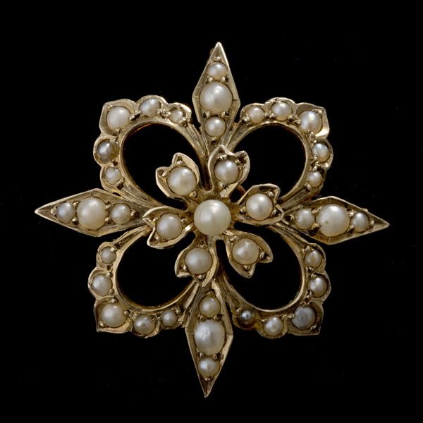 VICTORIAN PEARL, 14K YELLOW GOLD CHATELAINE BROOCH.: VICTORIAN PEARL, 14K YELLOW GOLD CHATELAINE BROOCH. Featuring forty half-pearls, inset in a 14k yellow gold mounting, completed by a pin stem and catch. 1.9 dwts.