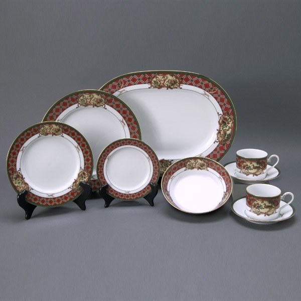 Noritake Dinner Service in the Royal Hunt Pattern: Noritake Partial Dinner Service in the Royal Hunt Pattern Sixteen dinner plates (diameter 10 1/2 inches, 26.5 cm, two with rim chips); twenty-two salad plates (diameter 8 1/4 inches, 21 cm); fifteen b