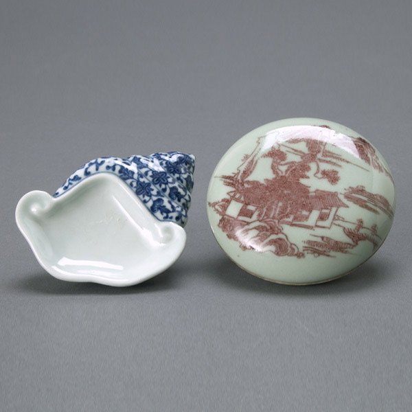 2 Chinese Porcelains: Brush Plate & Ink Box, 19th: Two Chinese Porcelains of a Brush Plate and Ink Box, 19th Century. First of seashell form with blue and white floral scrolls to the body and a ruyi head top, a six blue character seal "Da Qing Jia Qia