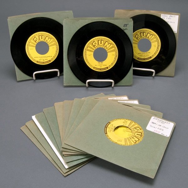 Group of 13 Rock 7" Vinyl Records on Sun Records,: Group of 13 Rock 7" Vinyl Records on Sun Records, including Billy "The Kid" Emerson, "Red Hot" (Sun 219, VG+), Jerry Lee Lewis, "Whole Lot Of Shakin Going On" (Sun 267, NM), "Great Balls Of Fire" (Sun